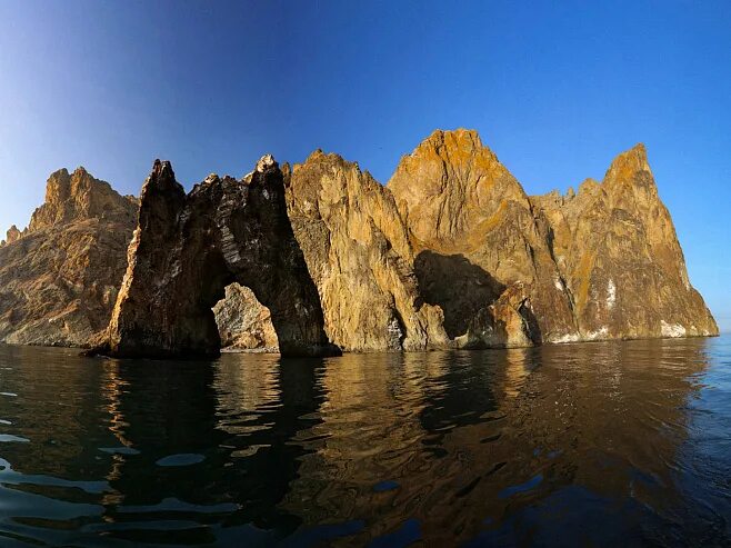 Карадаг золотые ворота фото Карадаг: туристы, змеи и любовь