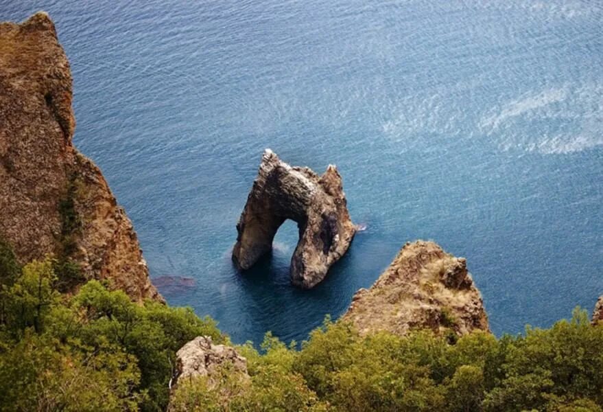 Карадагский заповедник фото Достопримечательности Крыма: культурный гид по Феодосии, отдых в Крыму.