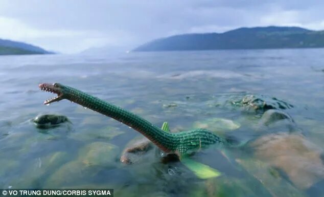 Карадагский змей реальные фото The Loch Ness monster is nothing more than BUBBLES: Italian scientist claims Nes