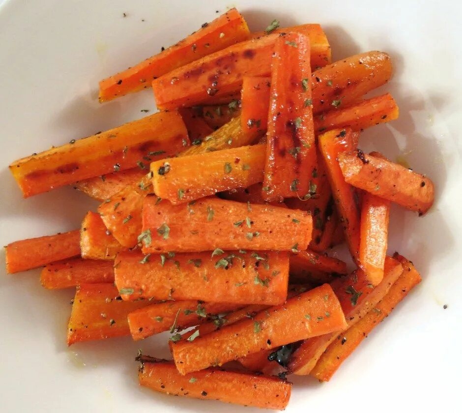 Карамелизированная морковь на сковороде рецепт с фото Honey Glazed Roasted Carrots - PB + P Design Recipe Honey glazed roasted carrots