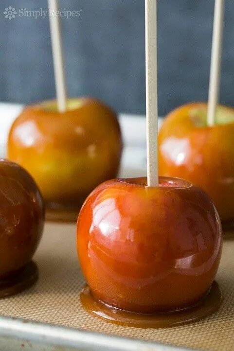 Карамелизированные яблоки рецепт фото Caramel Apples - There's an Apple for That Recipe Caramel apples, Caramel apples