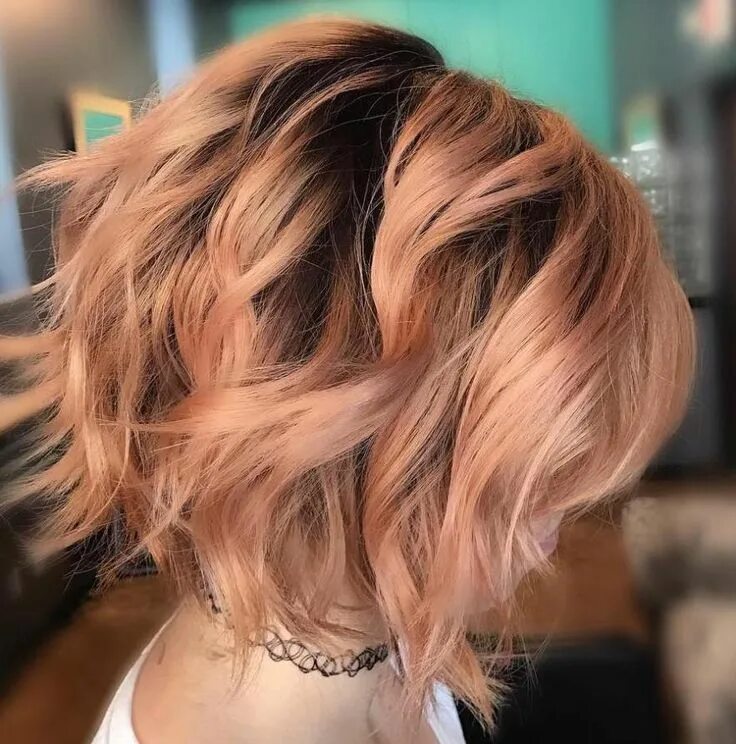 Карамельный блонд фото на короткие волосы 50 Short, Medium and Long Wavy Bobs for 2024 Fall hair color for brunettes, Wavy
