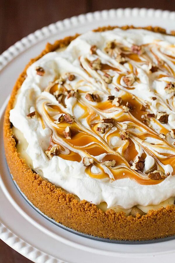 Карамельный пирог рецепт с фото Caramel Apple Cheesecake Pie Recipe Fall dessert recipes, Desserts, Apple recipe