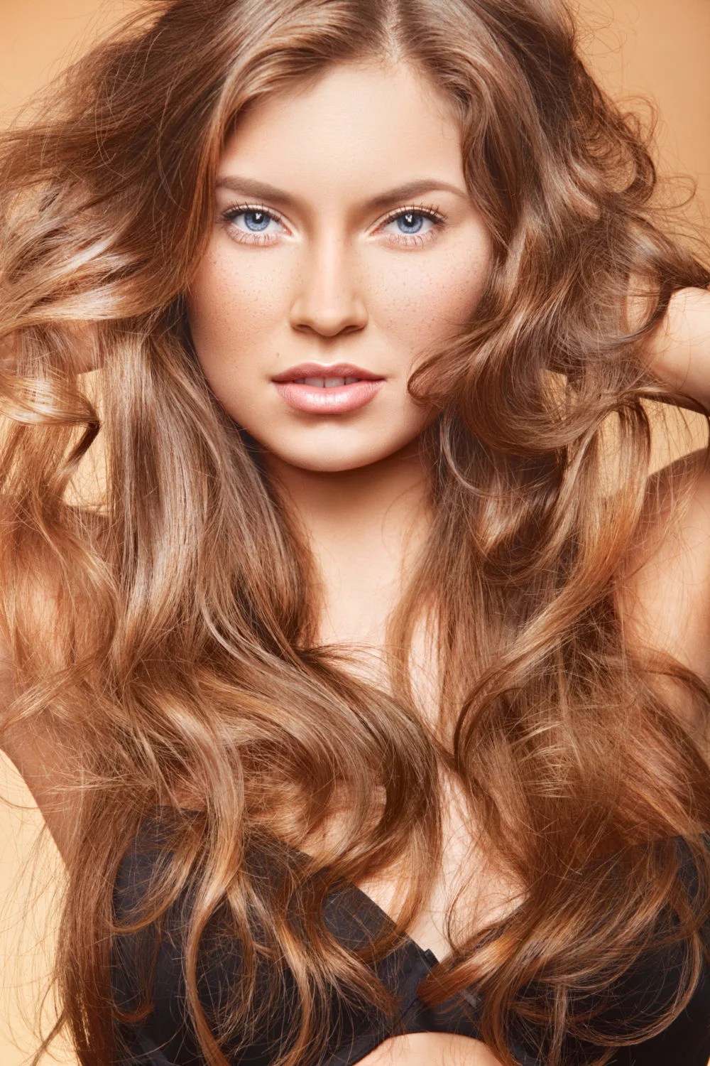 Карамельный цвет глаз фото Butterscotch brown hair - How to Get Butterscotch Hair Color - SALONORY Studio