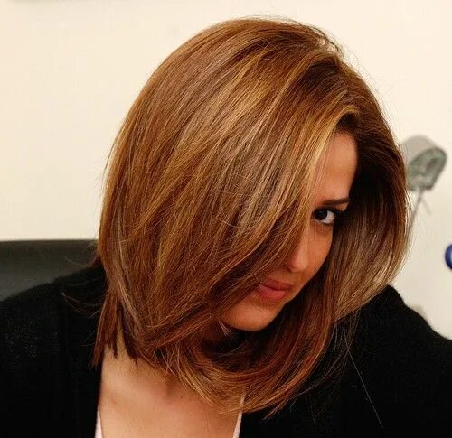 Карамельный цвет волос каре фото Brown hair auburn highlights, Auburn hair, Brown auburn hair