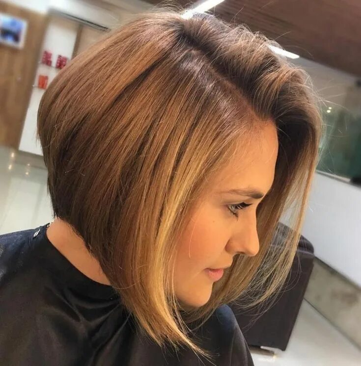 Карамельный цвет волос каре фото Brown Angled Side Part Bob Bob hairstyles, Long bob hairstyles, Graduated bob ha