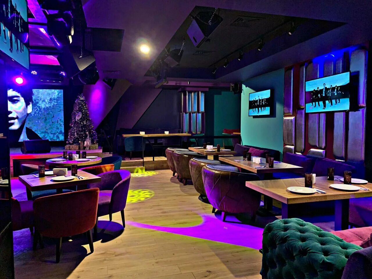 Караоке бар комсомольская ул 1 фото Karaoke Pipl in specifics, Udaltsova Street, 85Б - Yandex Maps