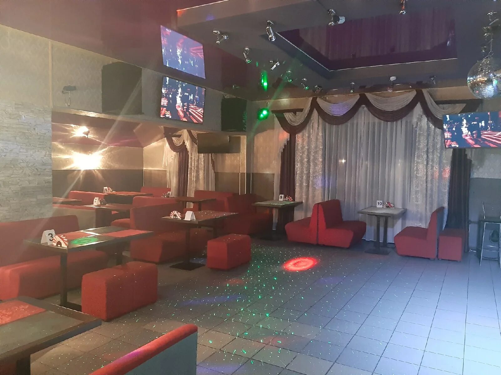 Караоке клуб hollywood просп победы 157в фото Фото: Karaoke Music Hall Club, караоке-клуб - Яндекс Карты