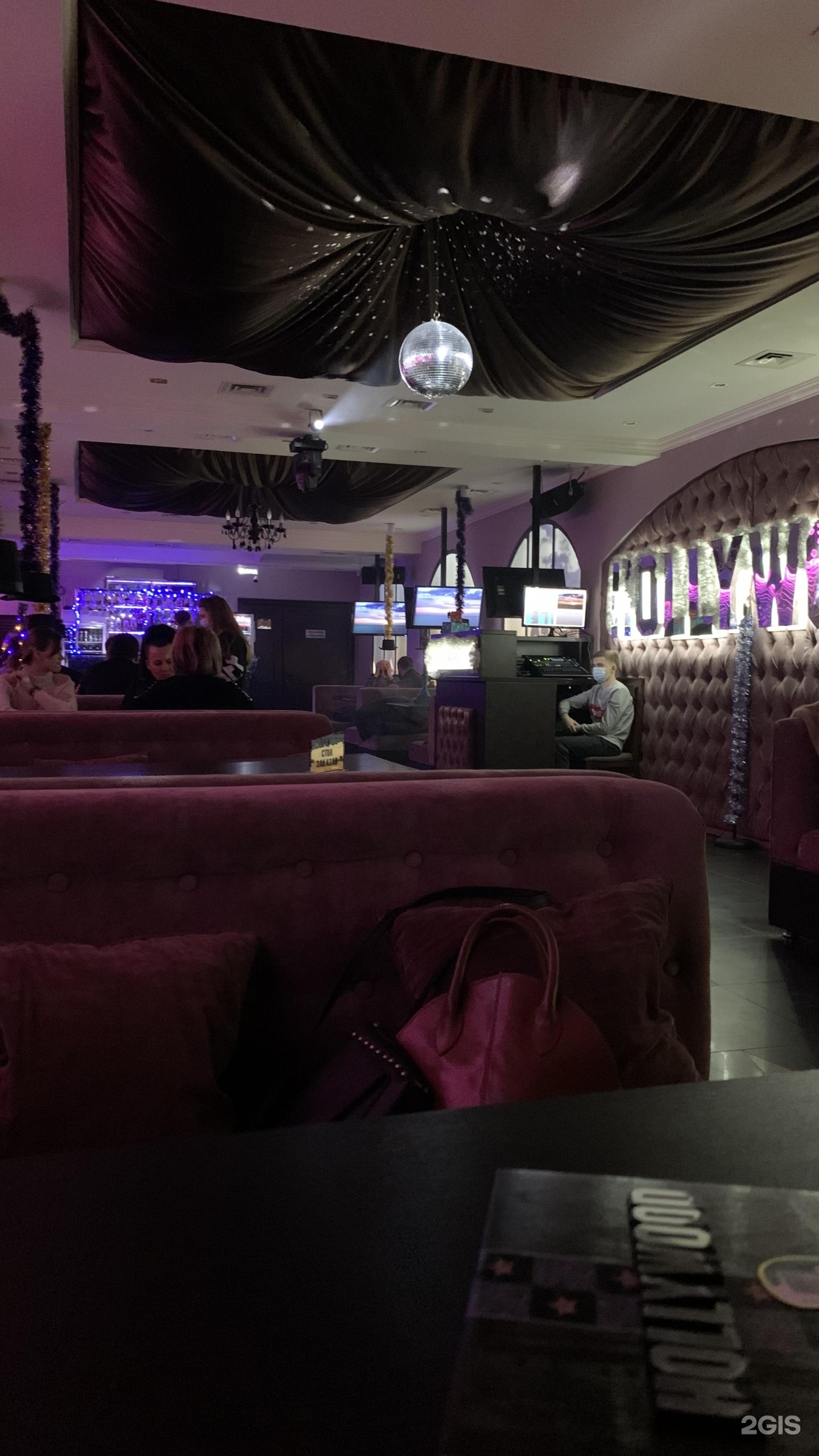Караоке клуб hollywood просп победы 157в фото Голливуд кисловодск фото YugNash.ru