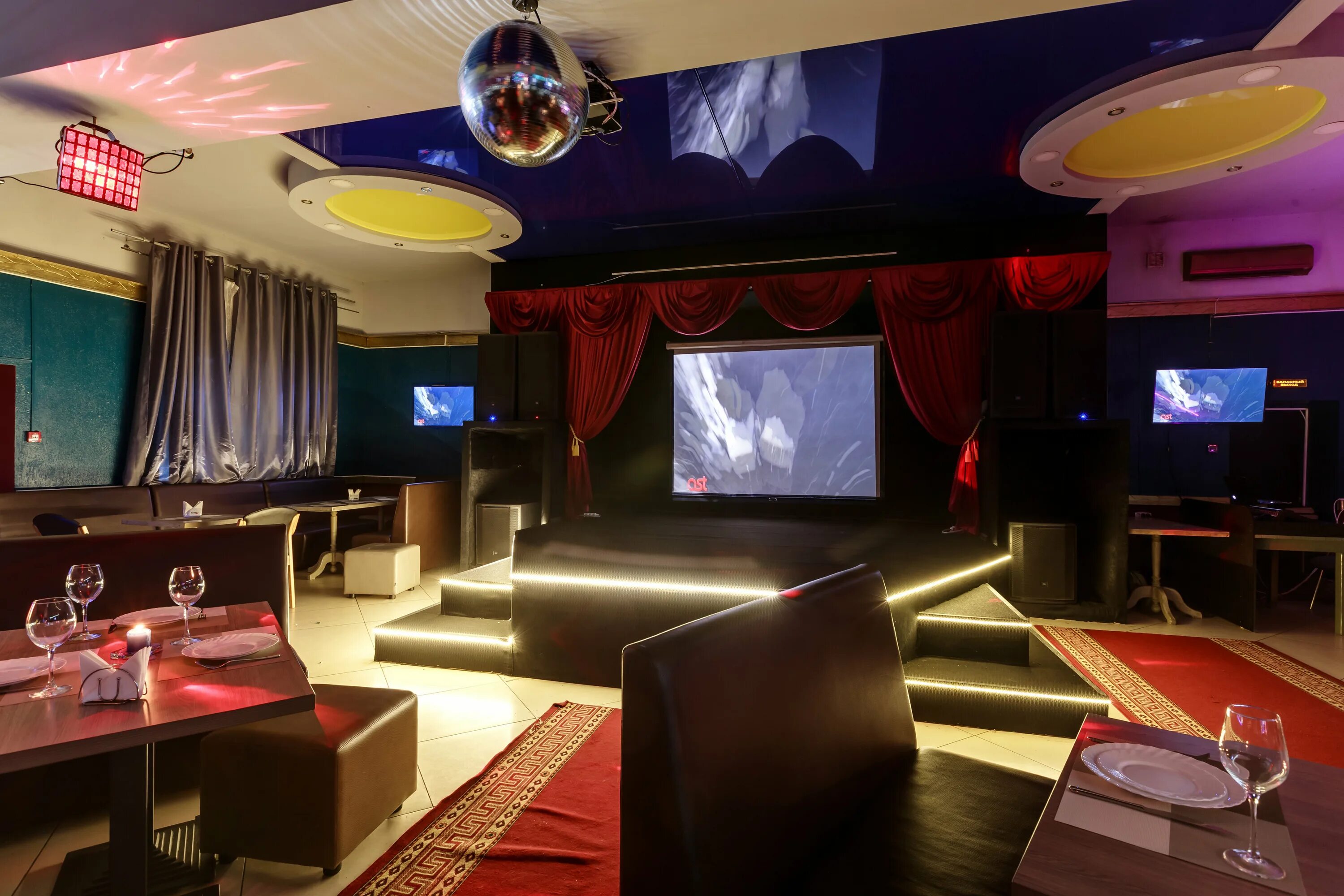 Караоке клуб rancho красная ул 221 фото Permanently closed: Okean, karaoke, Moscow, Chernitsynsky Drive, 3с11 - Yandex M
