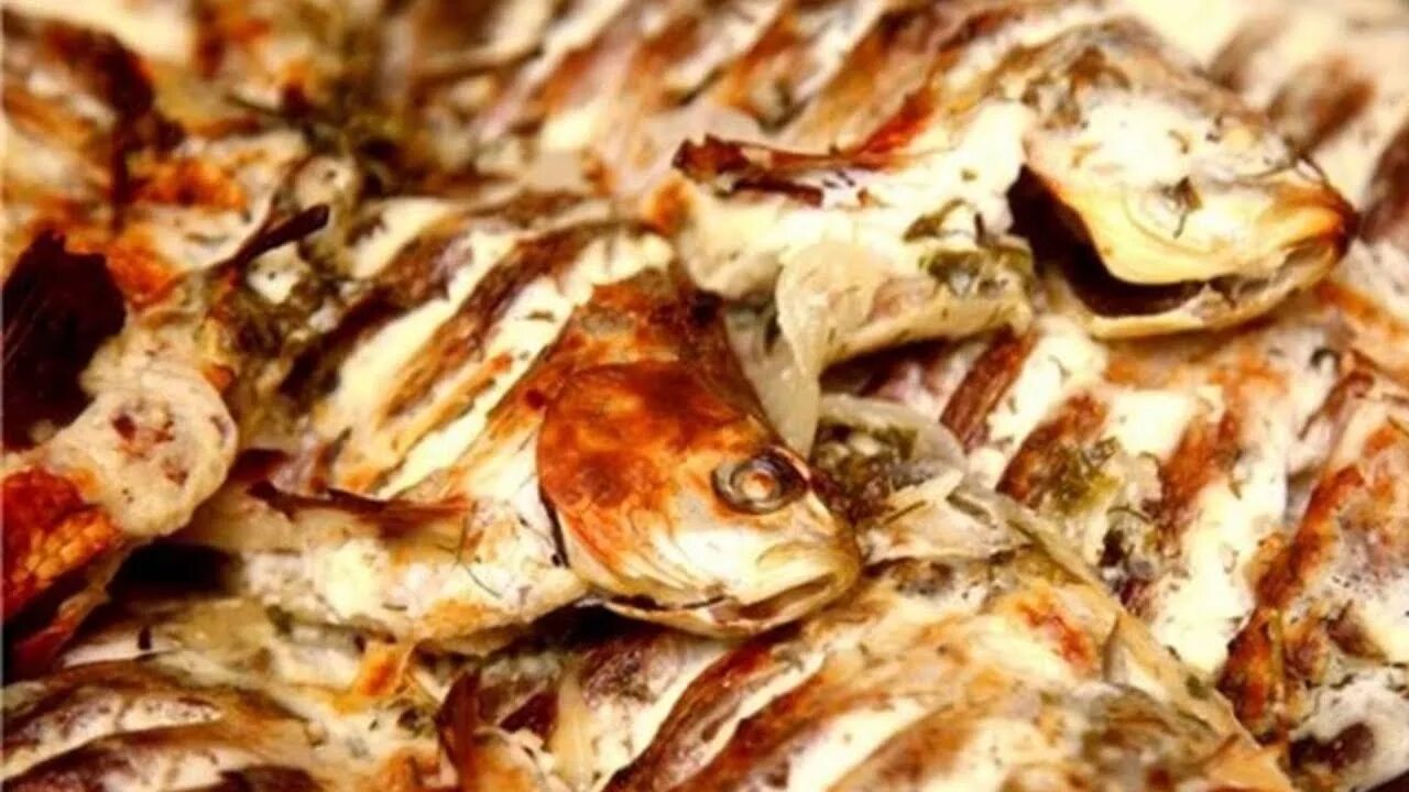 Караси в сметане рецепт фото Самый вкусный карась в сметане с сыром. Пальчики оближешь. - YouTube