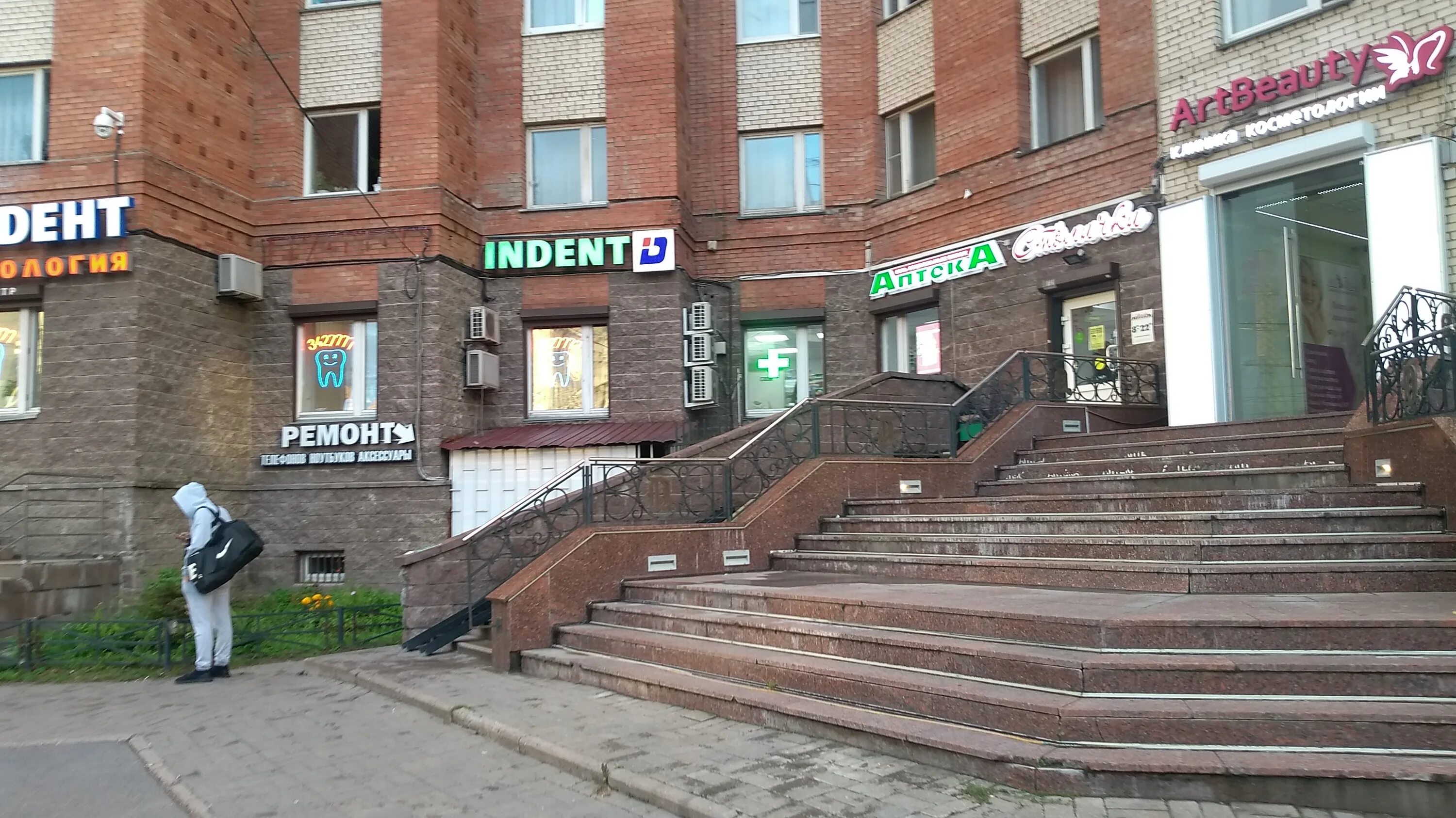 Караван комендантский просп 33 корп 3 фото Отзывы о "Столички" на Комендантском проспекте, Санкт-Петербург, Комендантский п