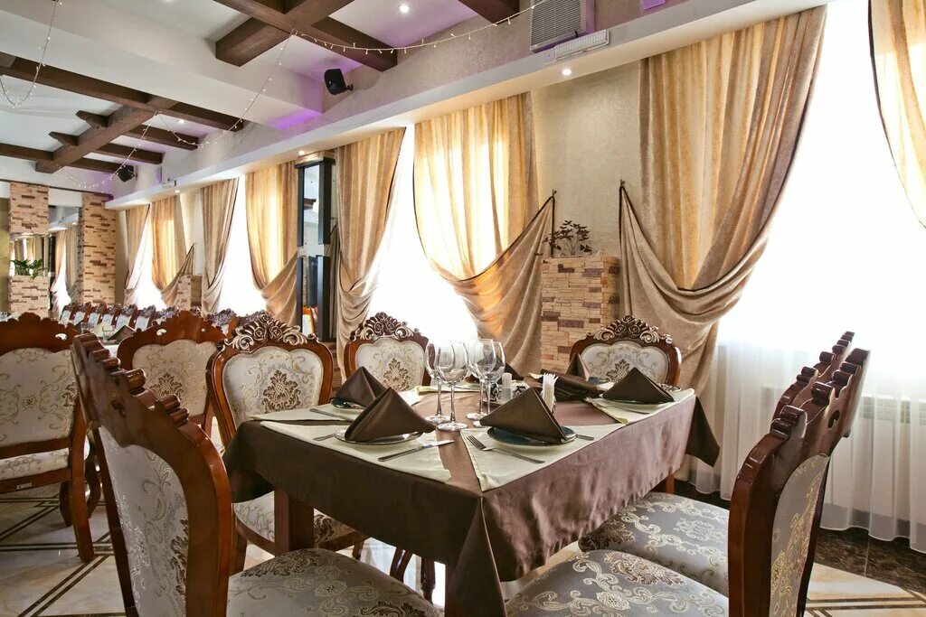 Караван революционная ул 1 стр 2 фото Panorama: Караван, restaurant, Ussuriysk, ulitsa Frunze, 121 - Yandex Maps