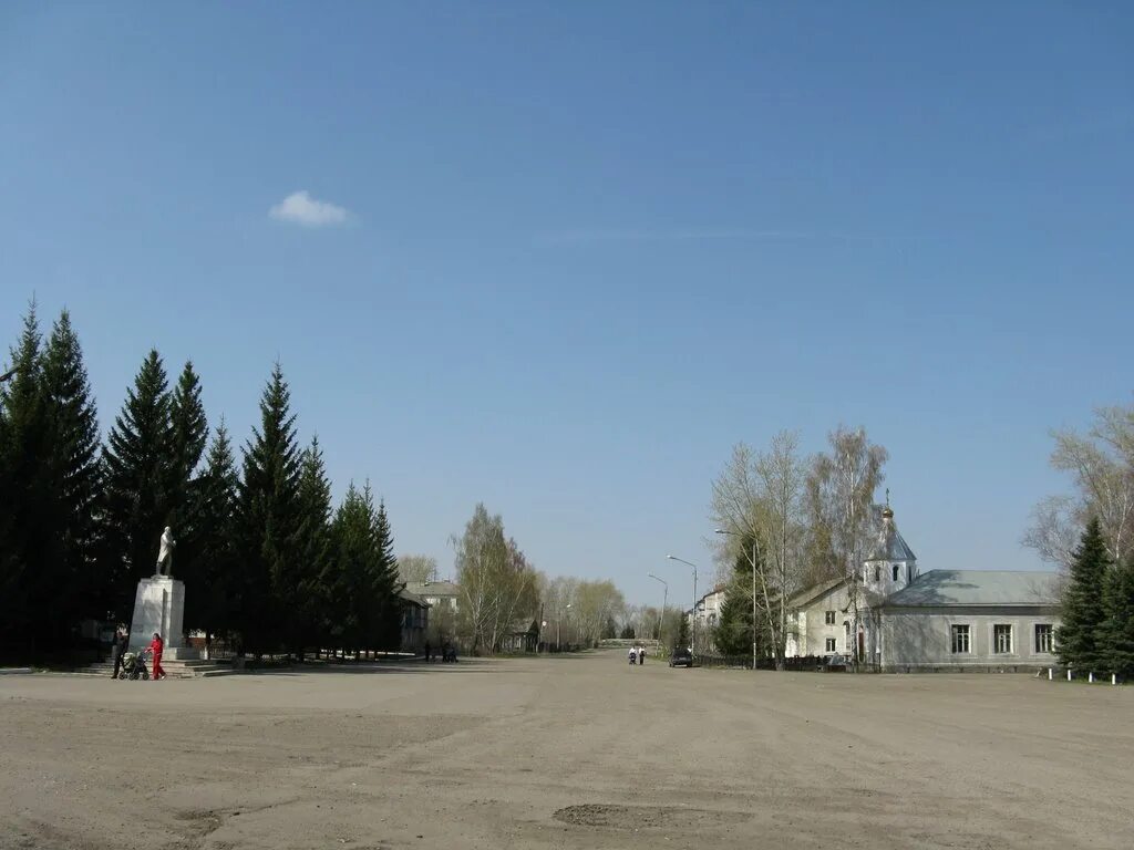 Караван ульяновская область рабочий поселок майна фото Фото Центральная площадь в городе Майна