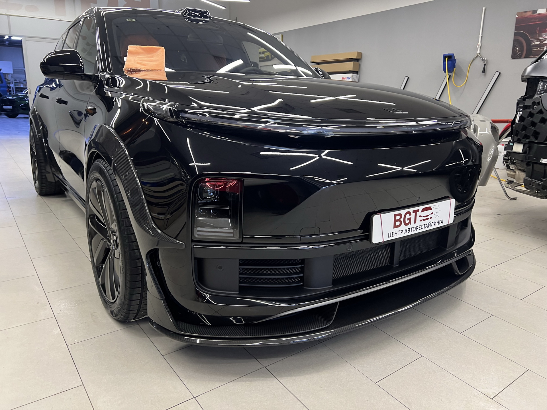 Карбон тюнинг авто Lixiang L9 - карбоновый тюнинг обвес установить - BGTWorkshop на DRIVE2