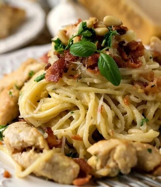 Карбонара с курицей рецепт с фото Chicken Carbonara in 2019 Italian dishes, Classic italian dishes, Chicken carbon
