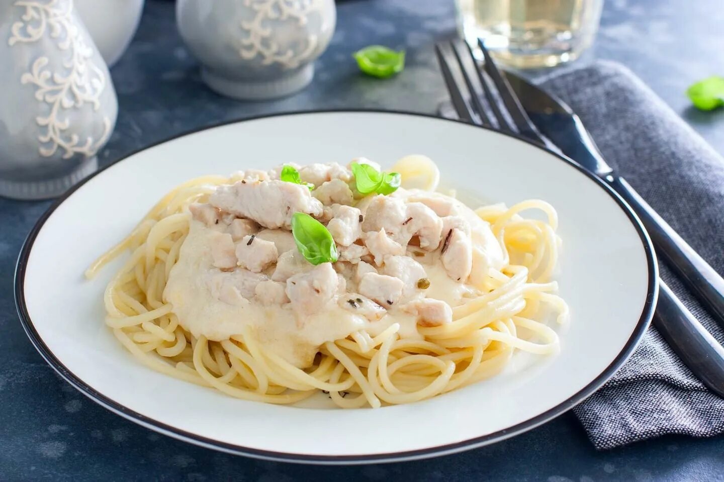 Карбонара с курицей рецепт с фото Спагетти с курицей рецепт фото пошагово и видео - 1000.menu