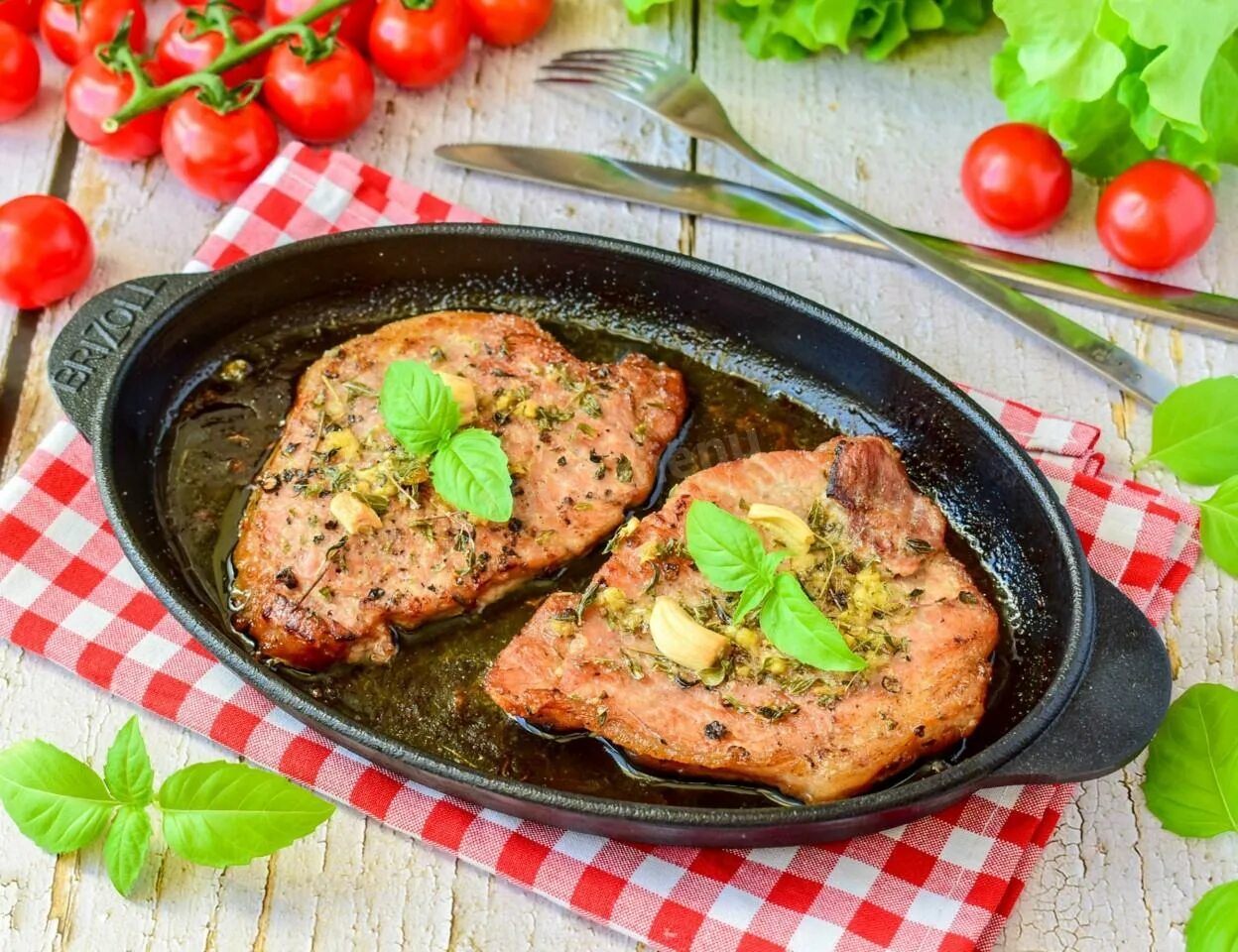 Карбонат свиной рецепты на сковороде фото Карбонат свиной на сковороде - 1000.menu