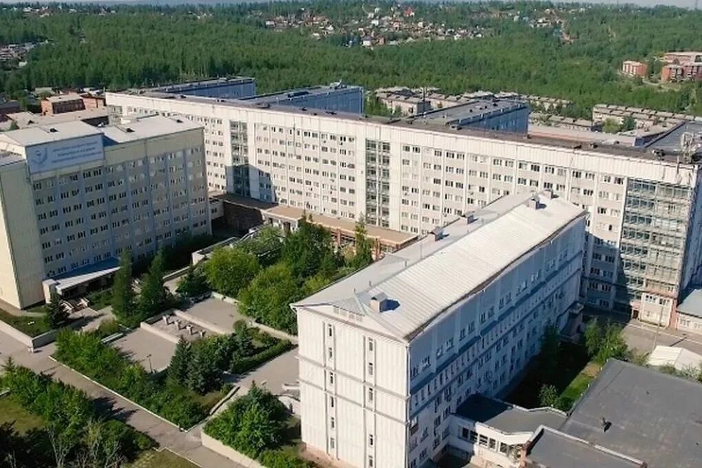 Кардиоаритмологический центр микрорайон юбилейный 100 4 фото На базе Иркутской областной клинической больницы будет открыт ковидный госпиталь