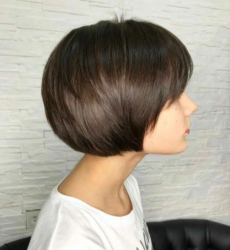 Каре на ножке без челки фото Eye Catching Layered styles Haircuts# Trendy Hair Color Ideas For Women #youtube