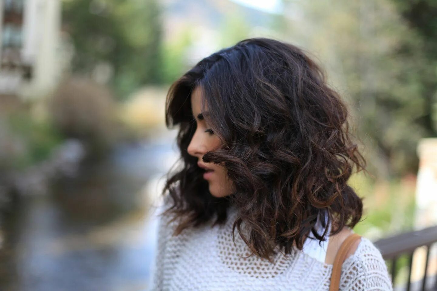Каре на средние кудрявые волосы фото curly hair, natural curls, how to, living proof, curl wash, curly hair tutorial,