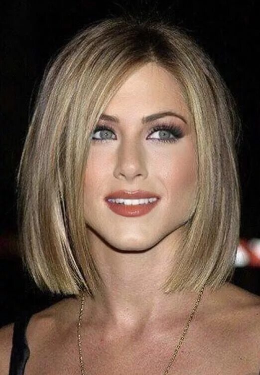 Каре на средние волосы фото Pin by Maryann Michaels Weingart on A bit longer Medium length hair styles, Cute