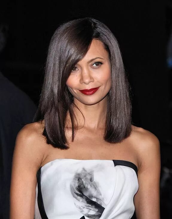 Каре ниже плеч с челкой фото Awesome hairstyles around shoulder to collarbone length! Hair lengths, Medium le