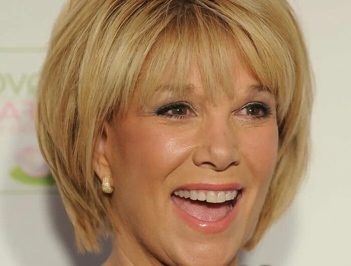 Каре омолаживающее фото La coupe de cheveux femme 50 ans - choisissez selon votre individualité Cortes d