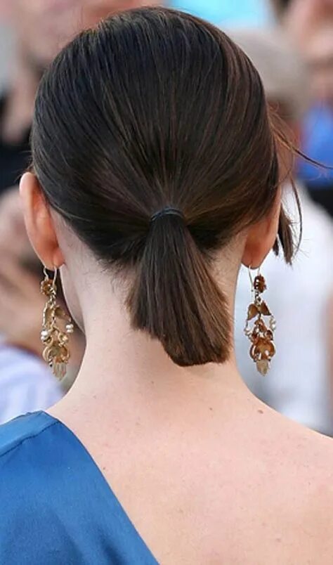 Каре прическа хвостик Trendy Low Ponytail Hairstyles for Short Hair
