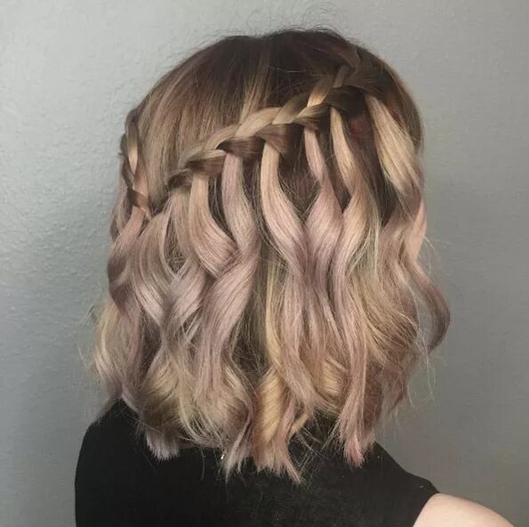 Каре прическа плетение Waterfall braid by Amanda Lyberger #amanda #braid #lyberger #waterfall Styles de