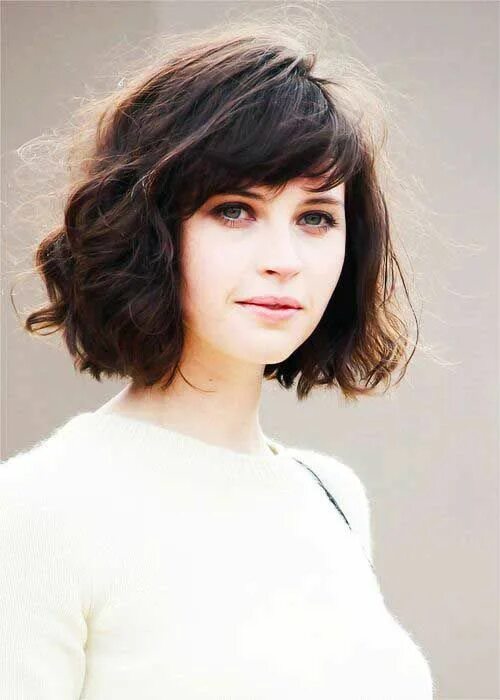 Каре пушистые волосы фото 15+ Messy Bob With Bangs Bob-Hairstyle.Com Wavy bob hairstyles, Haircut for thic