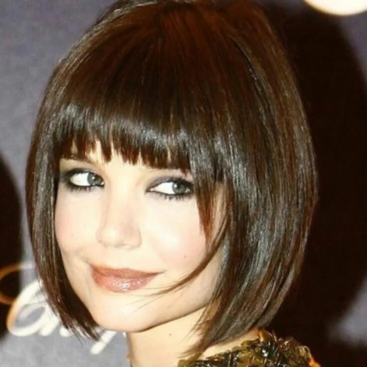 Каре с челкой 2024 фото круглое лицо How to Grow Out Layers Fine straight hair, Bob hairstyles with bangs, Bob haircu