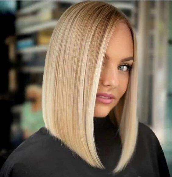 Каре с челкой блонд 2024 фото Pin by Gabriela Solano Cespedes on Cabello in 2024 Silver blonde hair, Medium ha
