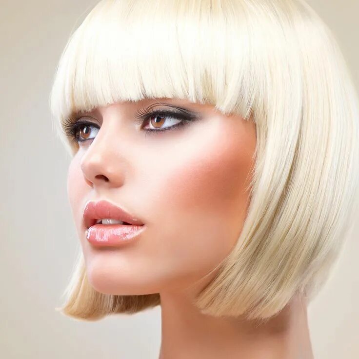Каре с челкой блонд 2024 фото Start with contour, then blush and shine with a highlighter. While highlighting 