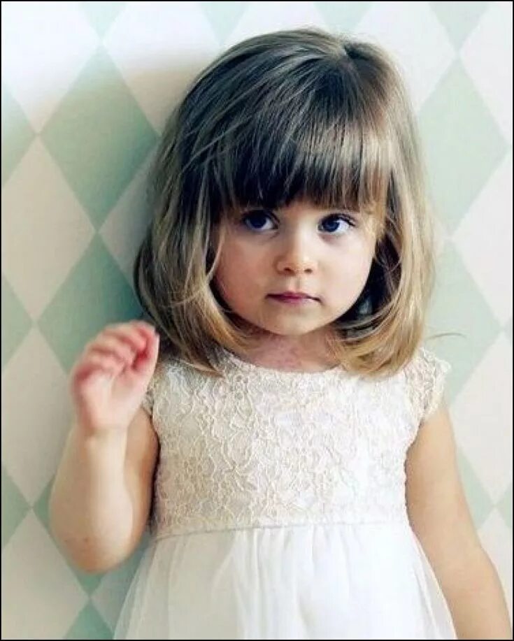 Каре с челкой девочке фото Little Girl Haircuts with Bangs Little girl haircuts, Girl haircuts, Baby girl h