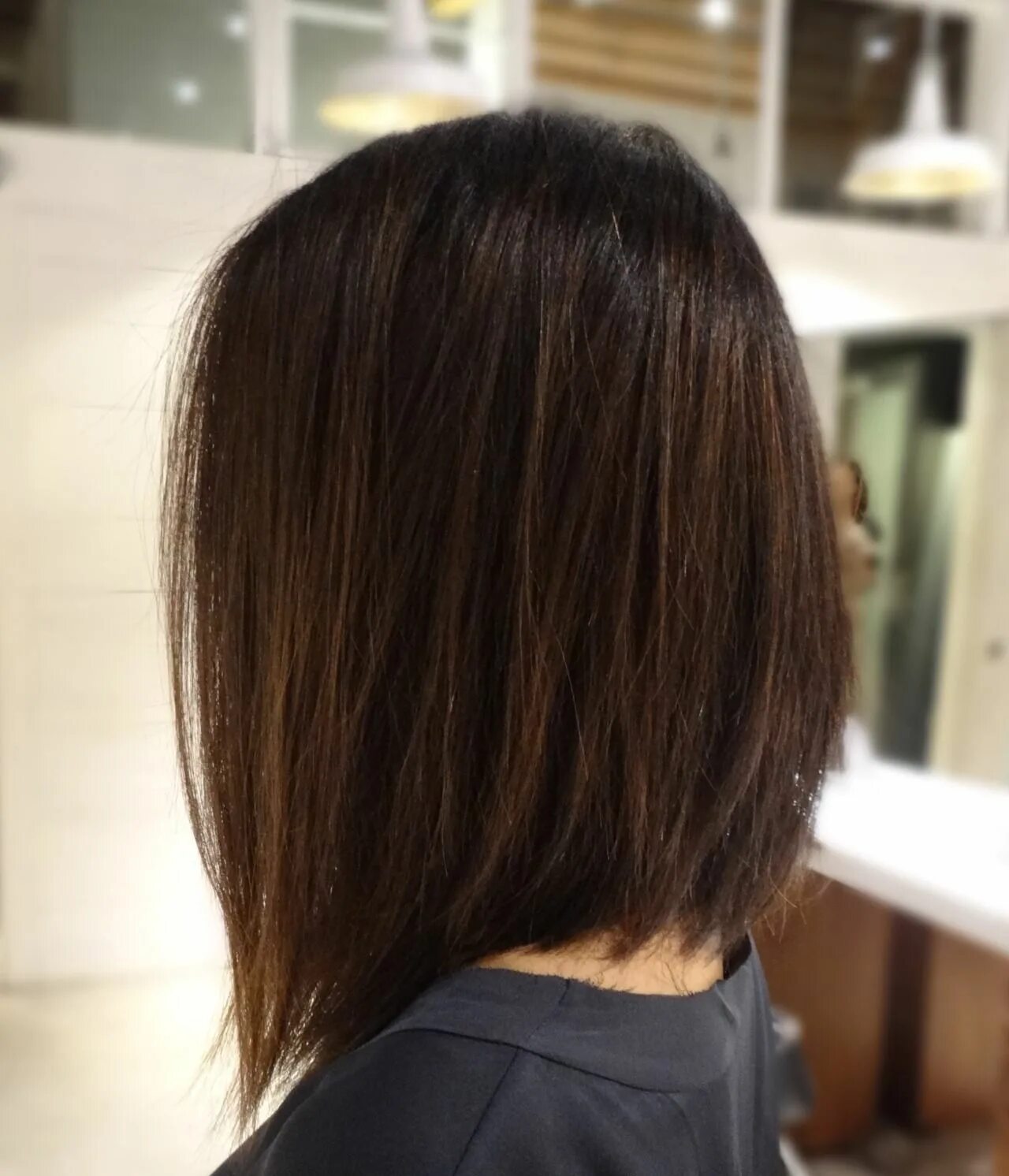 Каре с длинными волосами сзади фото ON COLOUR GROUND Haarstijlen, Hairstyles haircuts, Kort haar kapsels