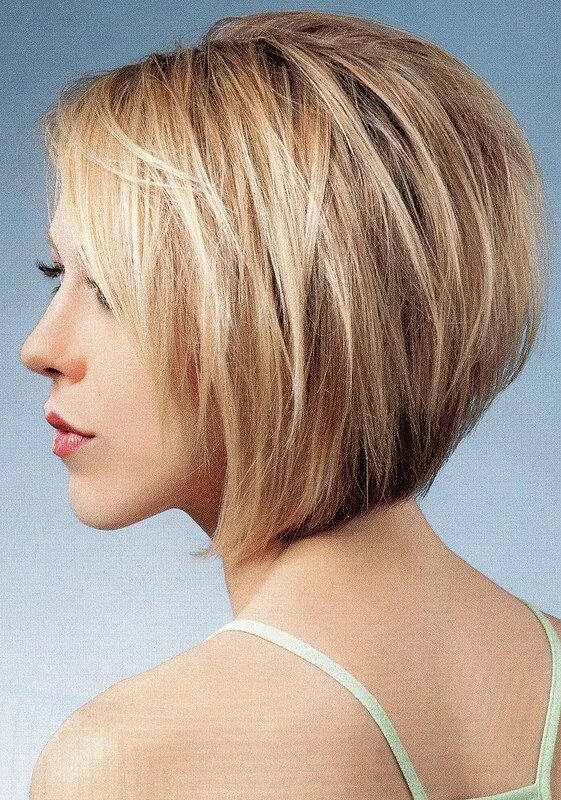 Каре с градуировкой фото на короткие волосы Great bob!!! Bob haircut for fine hair, Bob hairstyles for fine hair, Haircuts f