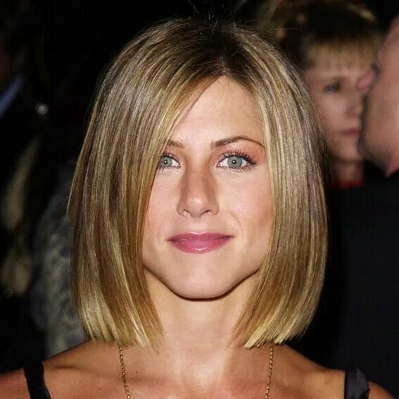 Каре с лесенкой у лица фото Jennifer Aniston's Changing Looks Jennifer aniston hair, Jennifer aniston short 