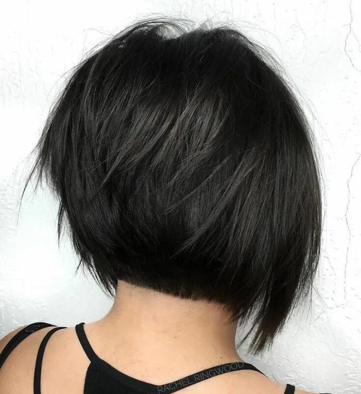 Каре с поднятой макушкой фото 50 Hottest Stacked Haircuts to Try in 2024 Stacked haircuts, Hair styles, Short 