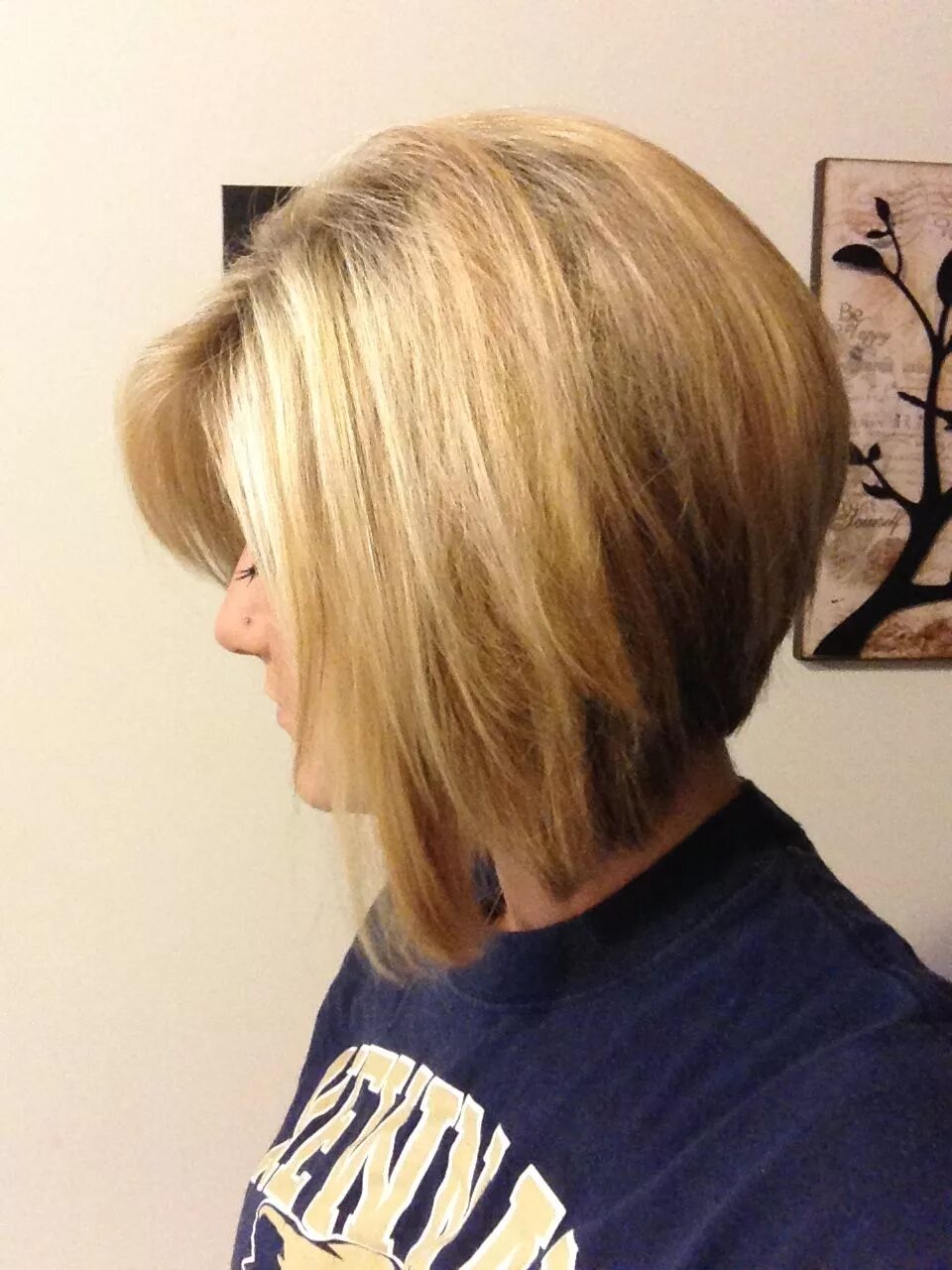 Каре с поднятой макушкой фото Pin by Bree McCartney on hair Bob hairstyles, Hair styles, 2015 hairstyles