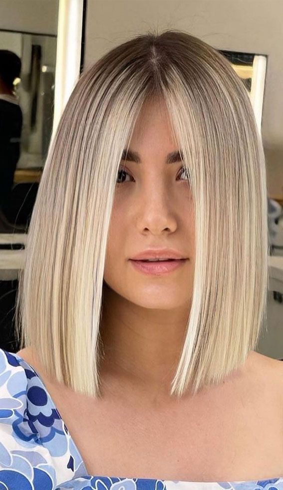 Каре стрижка 2024 49 Autumn 2022 Hair Colour Trends : Lob Blonde Dark Roots Blonde hair inspiratio