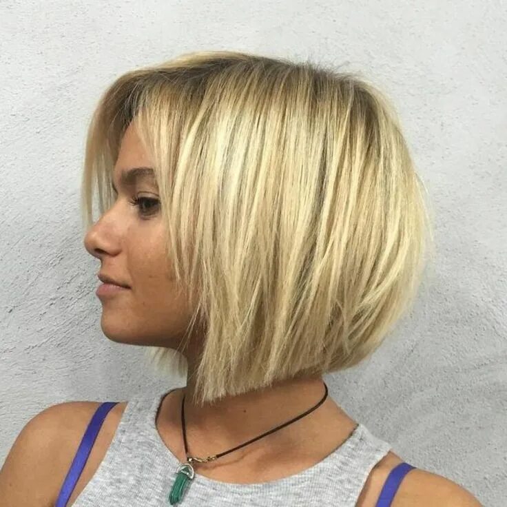 Каре стрижка 2024 на тонкие волосы Angled Bob for Fine Hair Haircuts for fine hair, Bob hairstyles for fine hair, B