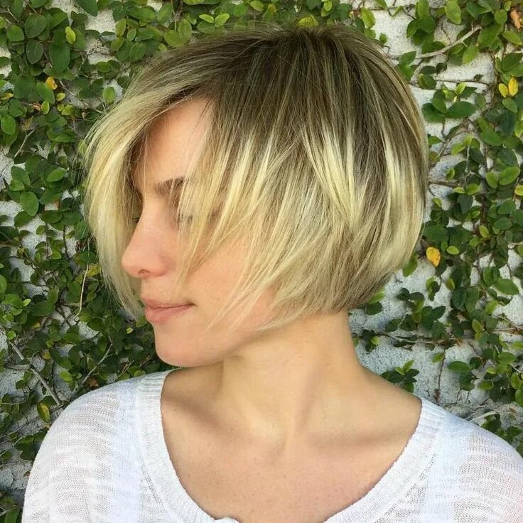 Каре стрижка 2024 на тонкие волосы 60 Trendy Layered Bob Haircuts to Try in 2024 Short thin hair, Haircuts for fine