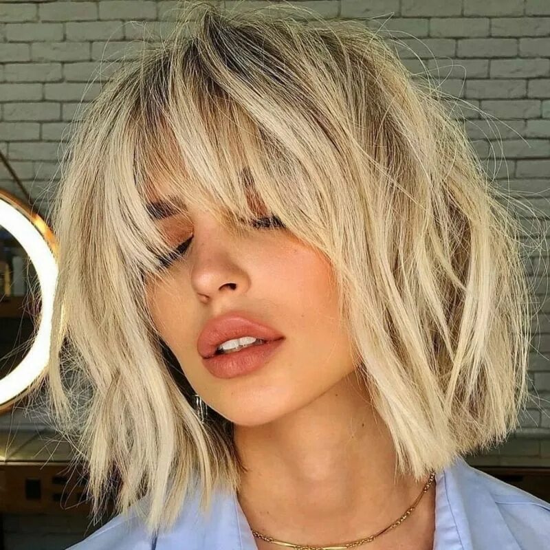 Каре стрижка 2024 с рваной челкой Shaggy Bob mit Pony - Schöne und ausgefallene Ideen Frisuren haarschnitte, Haars