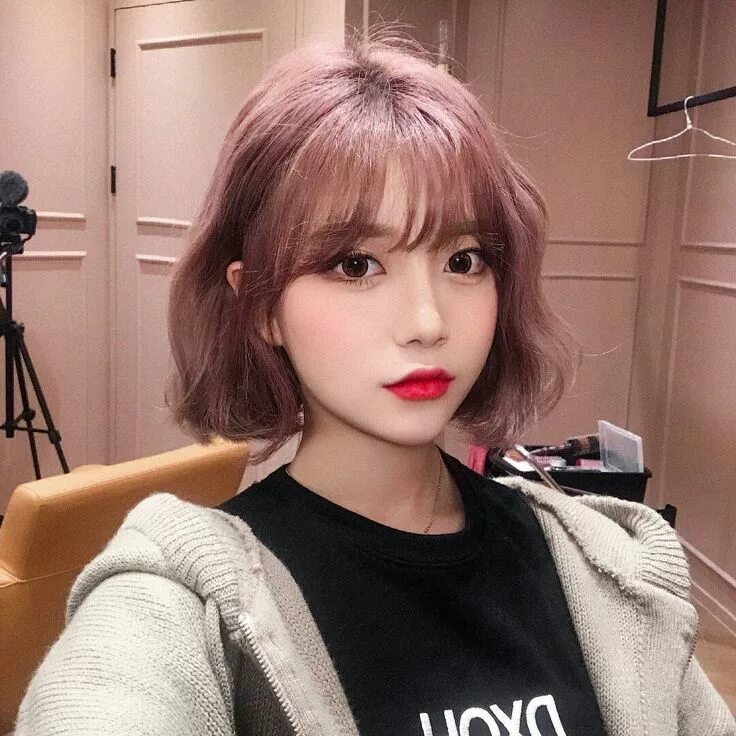 Каре стрижка корейских девушек Pin by hoeforatEEZ on ulzzang Short hair with bangs, Asian short hair, Korean sh