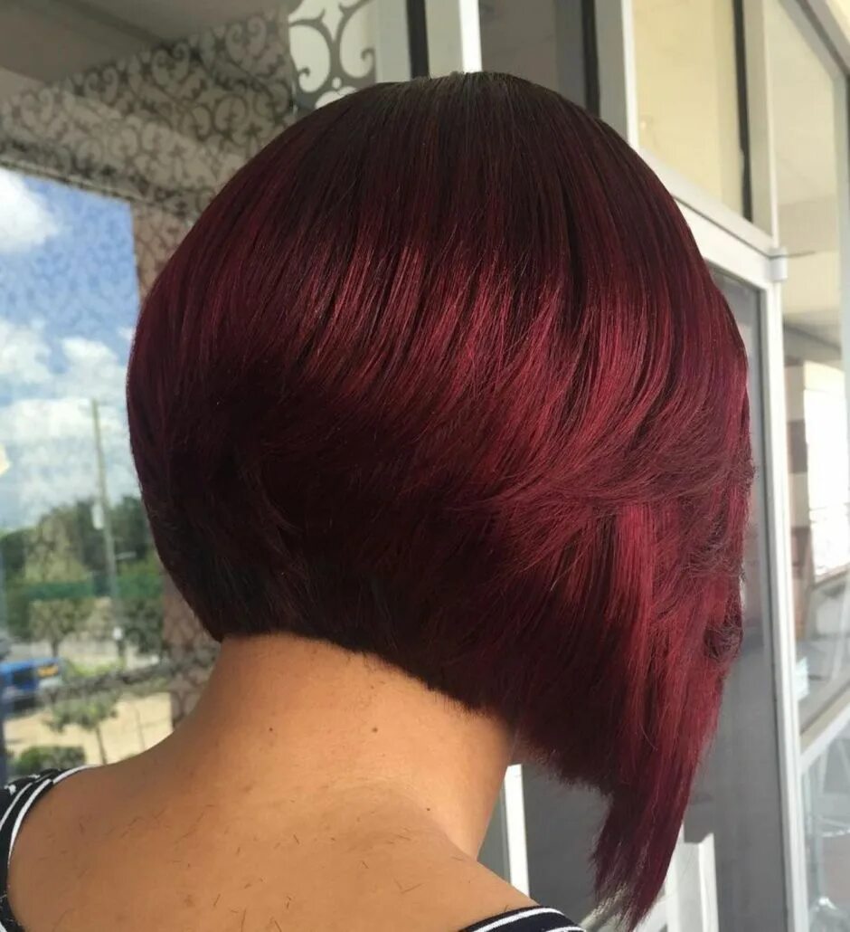 Каре стрижка красная 50 Hottest Stacked Haircuts to Try in 2024 Stacked haircuts, Stacked bob hairsty
