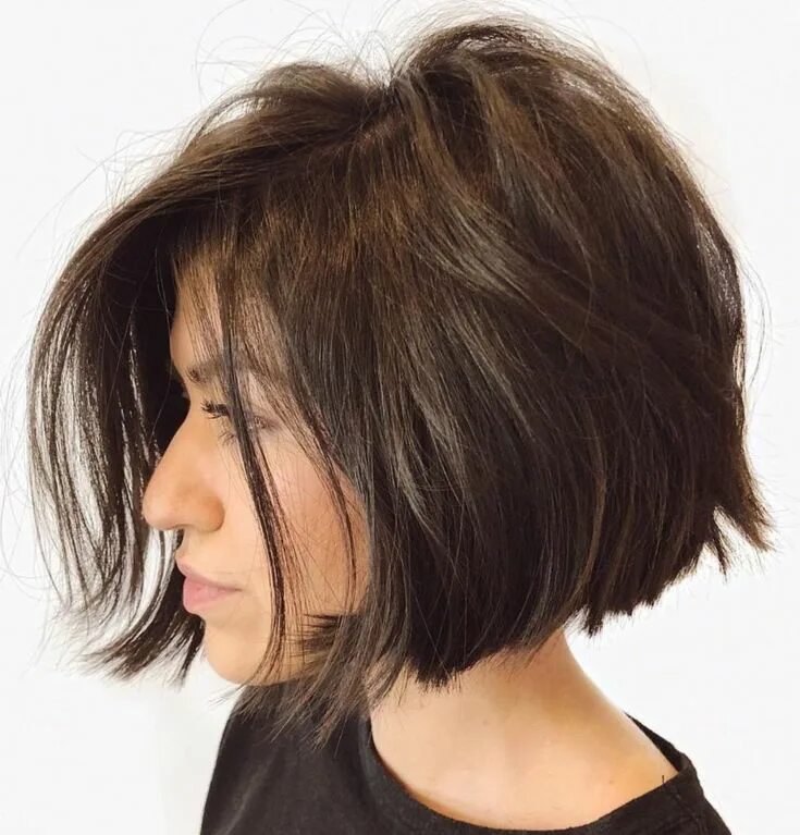 Каре стрижка на средние с пышностью 60 Short Bob Haircuts and Hairstyles for Women to Try in 2024 Wavy bob hairstyle