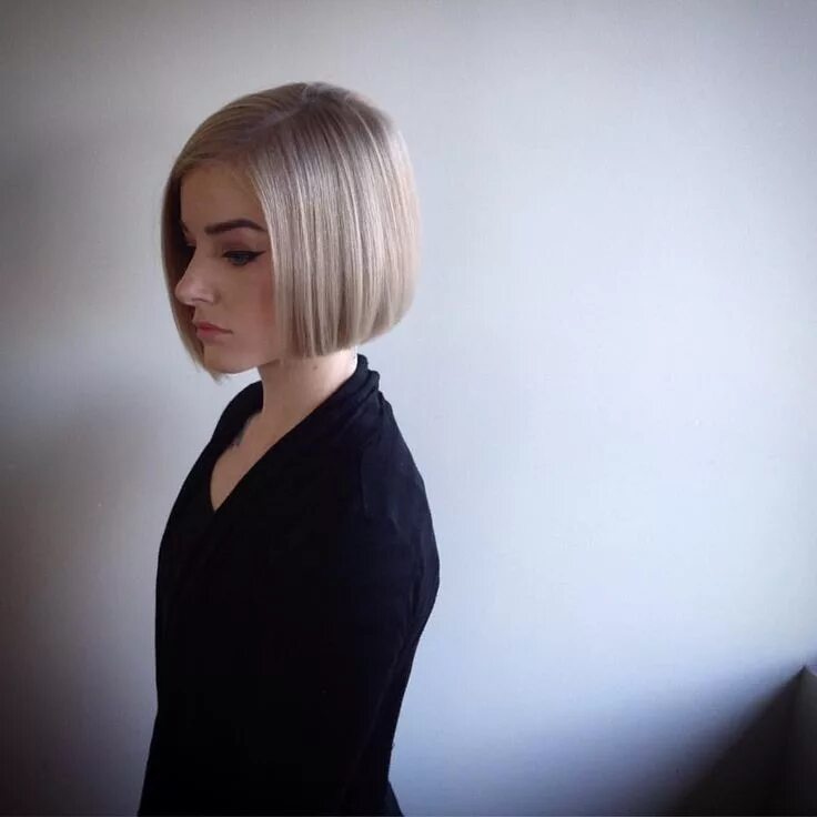 Каре стрижка ровно Gefällt 81 Mal, 4 Kommentare - FORM+FUNCTION Salon Education (@ffsalonedu) auf I