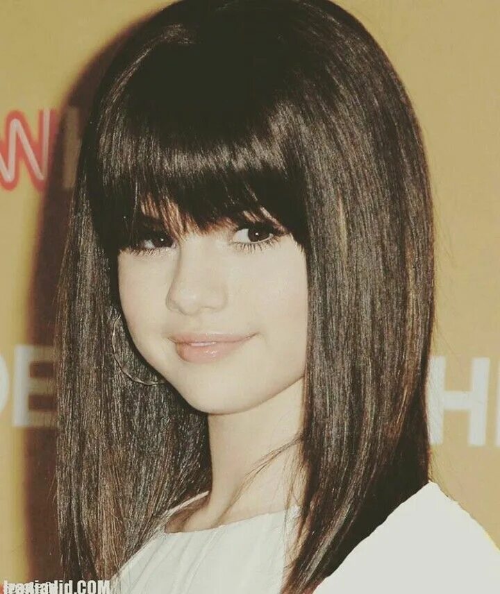 Каре стрижка с челкой подростку Selena Marie Gomez Long hair styles, Selena, Marie gomez