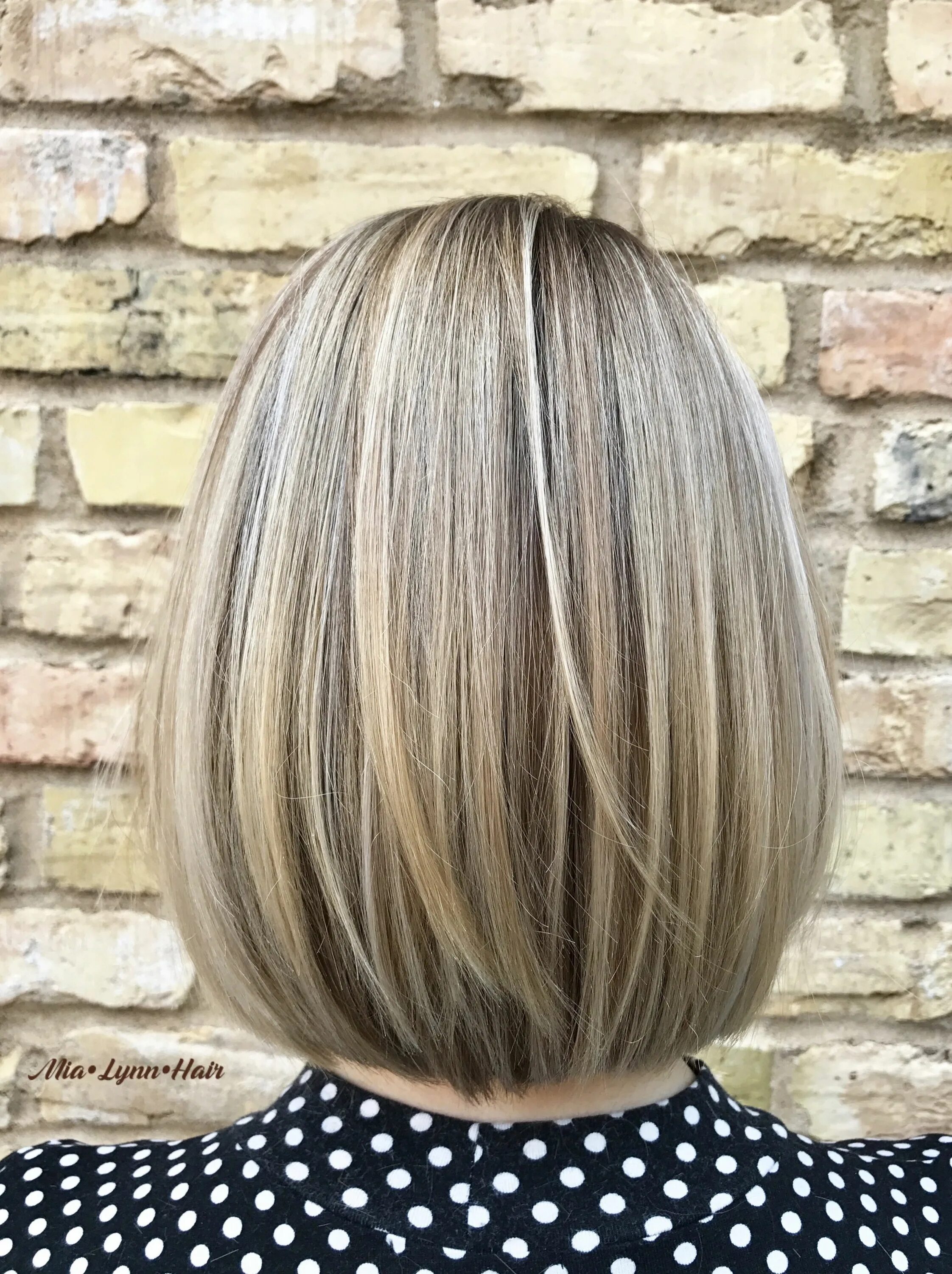 Каре стрижка с челкой с мелированием Balayage, balayage highlights, painted highlights, blonde hair, brown hair, somb